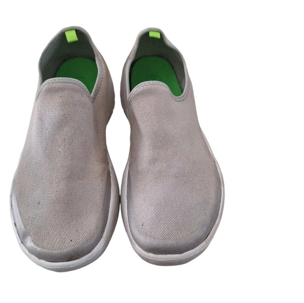 OOFOS OOmg Eezee Tan Khaki Canvas Slip On Recovery Sneakers Women's sz9